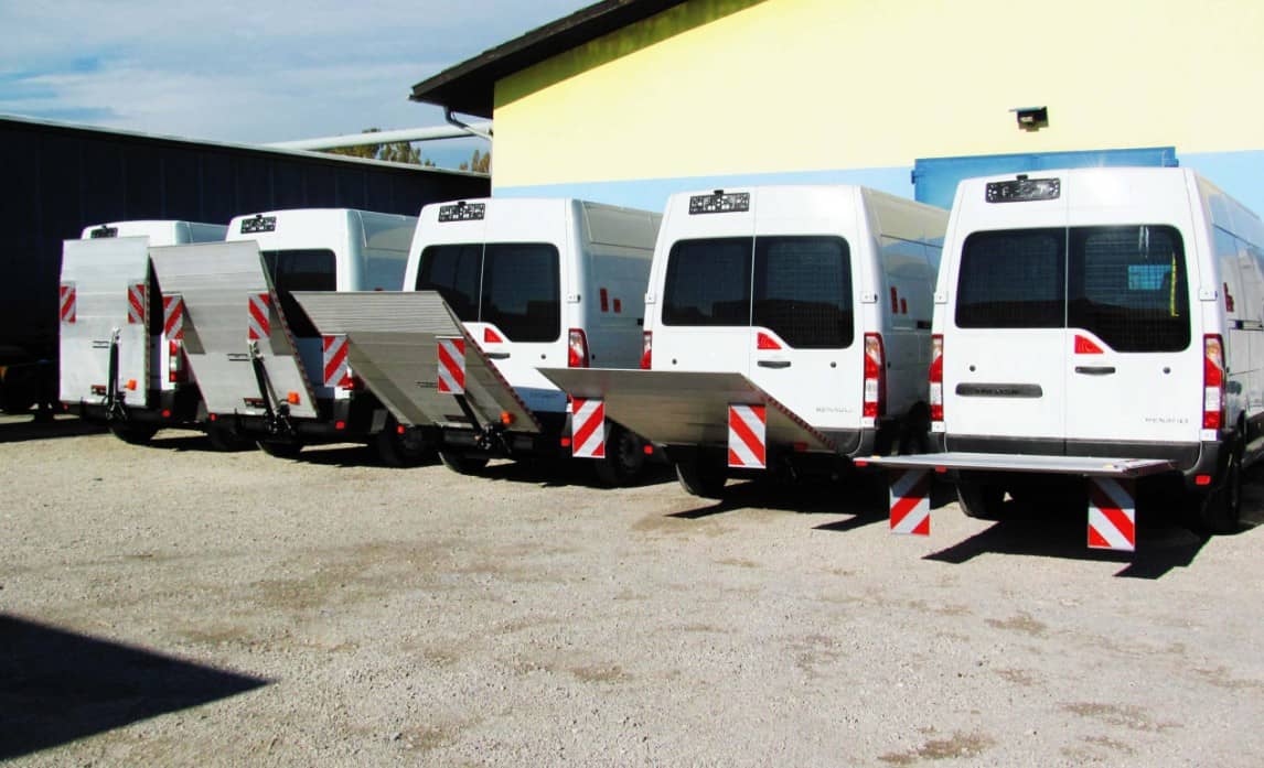 nakladalna rampa za kombi vid nadgradnje